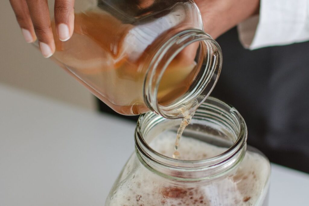 Así se debe almacenar la kombucha para alargar su periodo de vida.