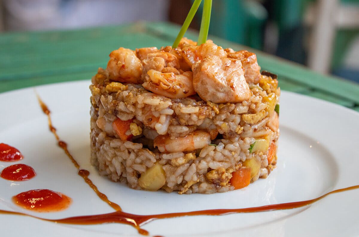 Yakimeshi con camarón, foto del perfil de Facebook del restaurante