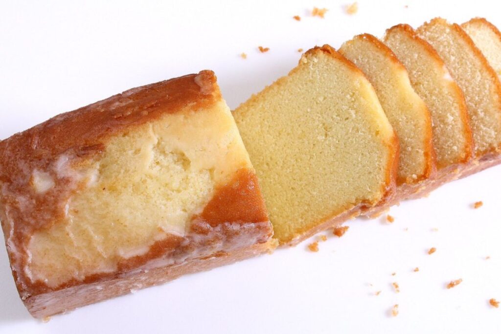 El pound cake es una receta fácil dentro de la repostería.