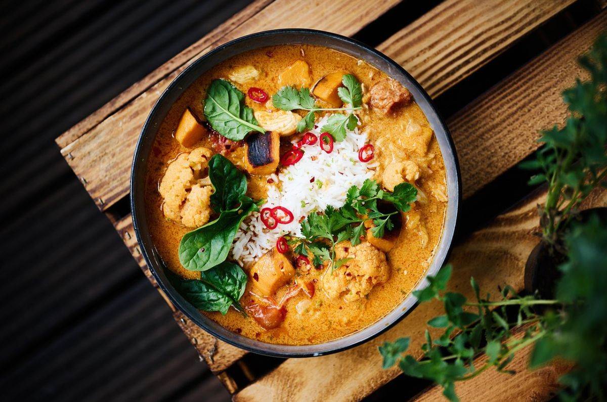 Arroz basmati con curry, foto de Pixabay