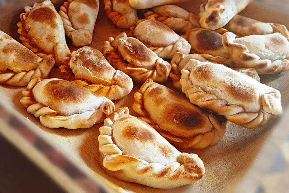 Empanadas recién horneadas. Foto de Flickr.