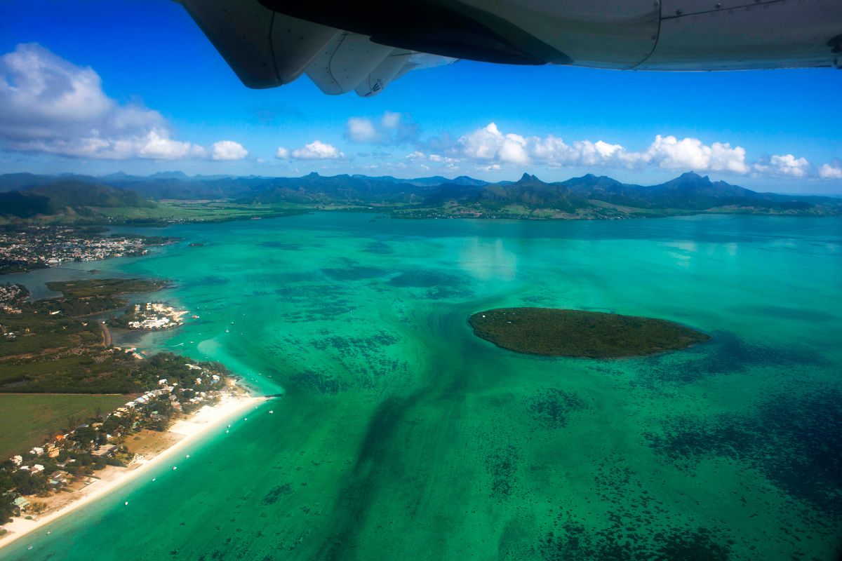 Vista aérea de Mauricio. Foto por Sergi Reboredo.