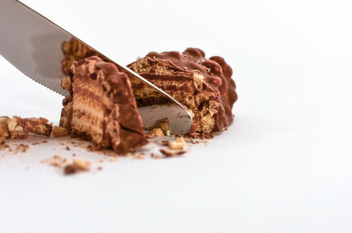Pastel de chocolate con nuez pecana, foto de Pixabay