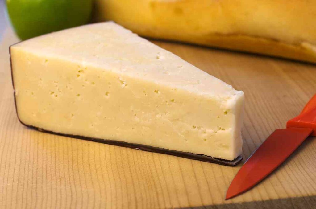Historia y origen del queso Asiago, una delicia italiana 0