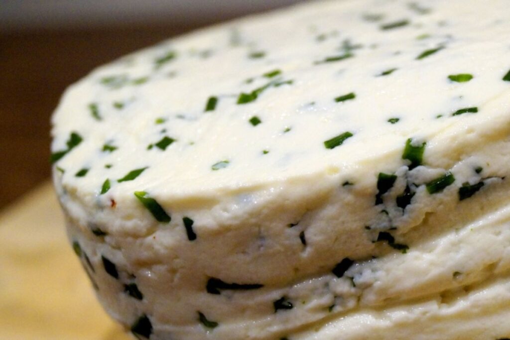 El queso fresco es una preparación fácil que se puede tener listo en casa.