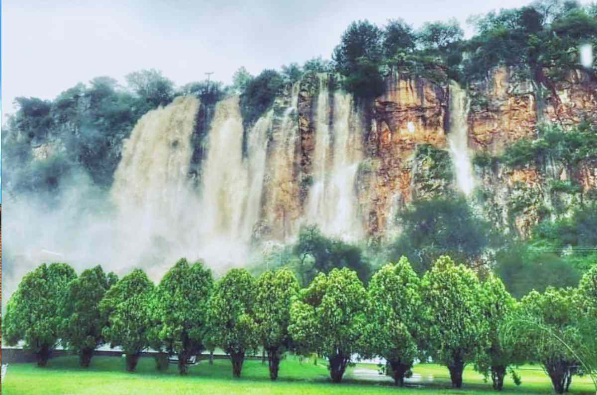 Temacapulín, un destino de aguas termales y cascadas en Jalisco