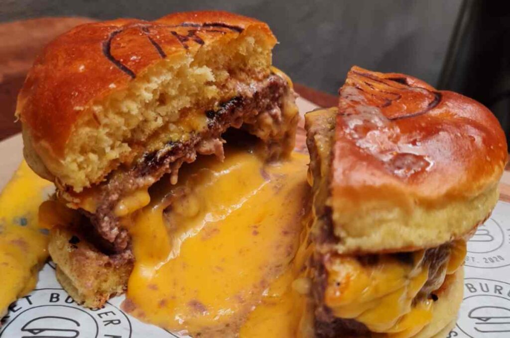 Secret Burger: el speakeasy de hamburguesas que más amamos en CDMX