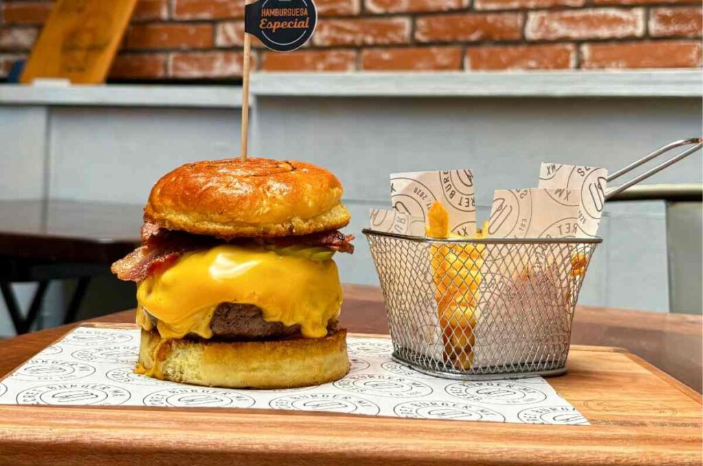Secret Burger: el speakeasy de hamburguesas que más amamos en CDMX 0
