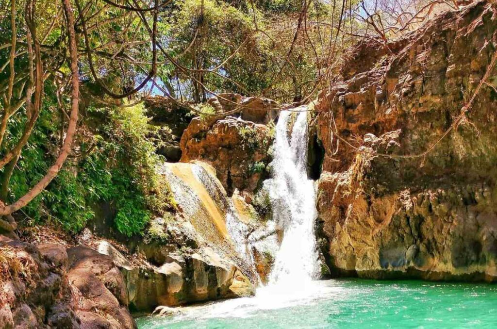 Cascadas de Comala, el tesoro de Jalisco que debes conocer 0