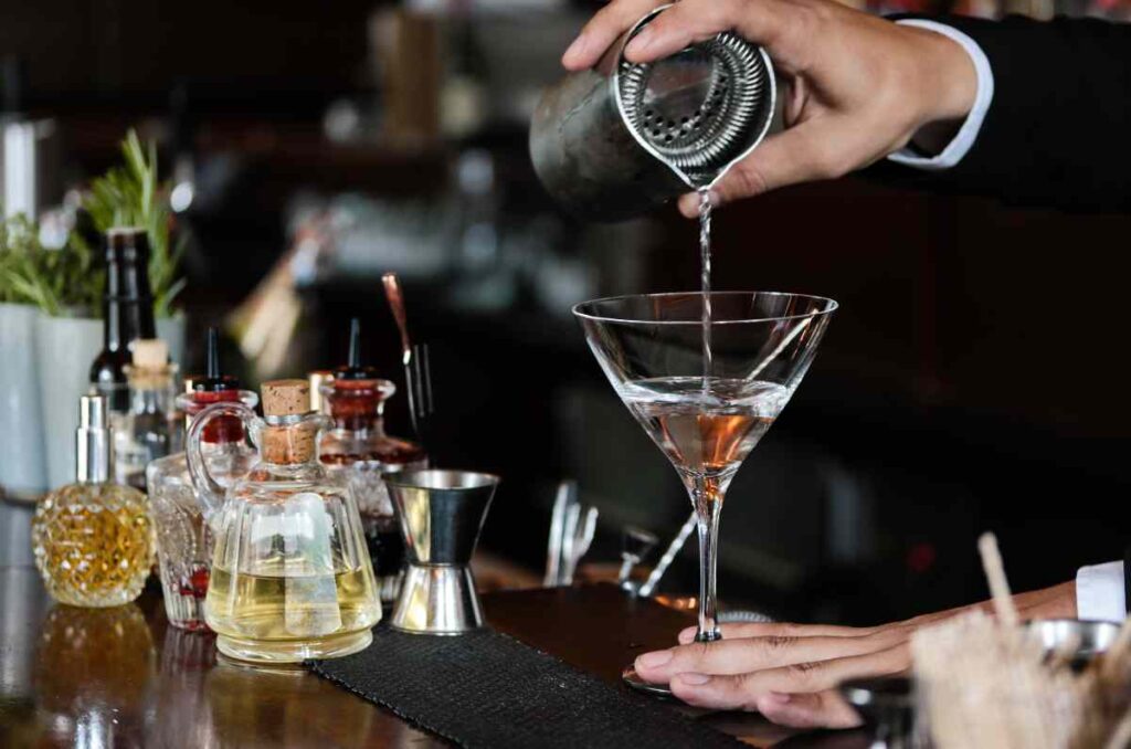 5 secretos para preparar el martini perfecto como un profesional