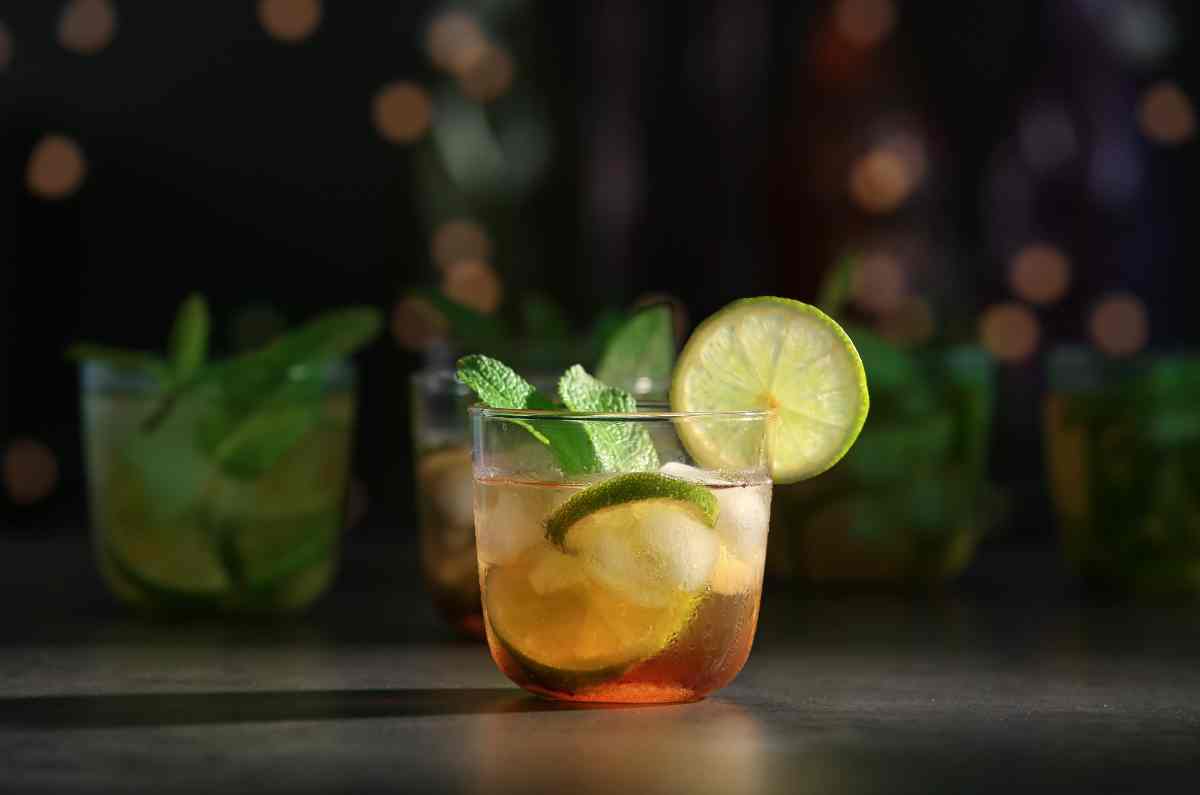 Historia y origen del coctel Mint Julep y cómo prepararlo