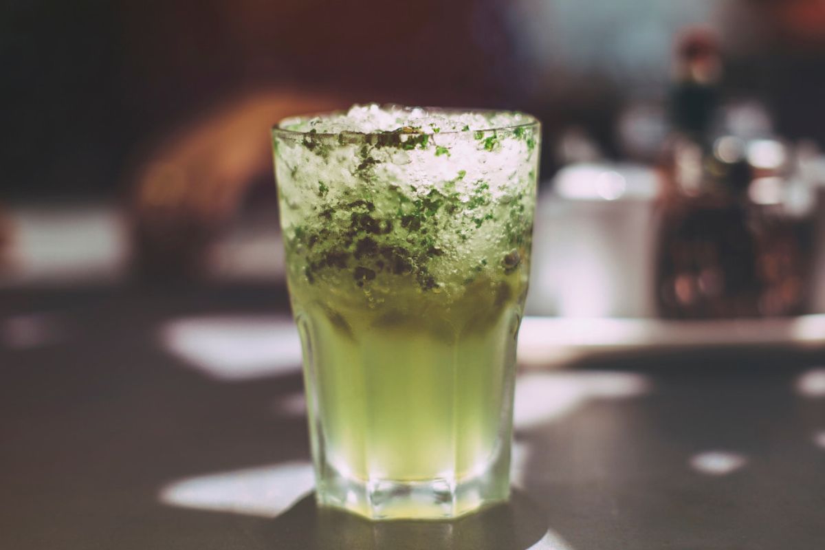 Mojito clásico con menta. Foto de PxHere.