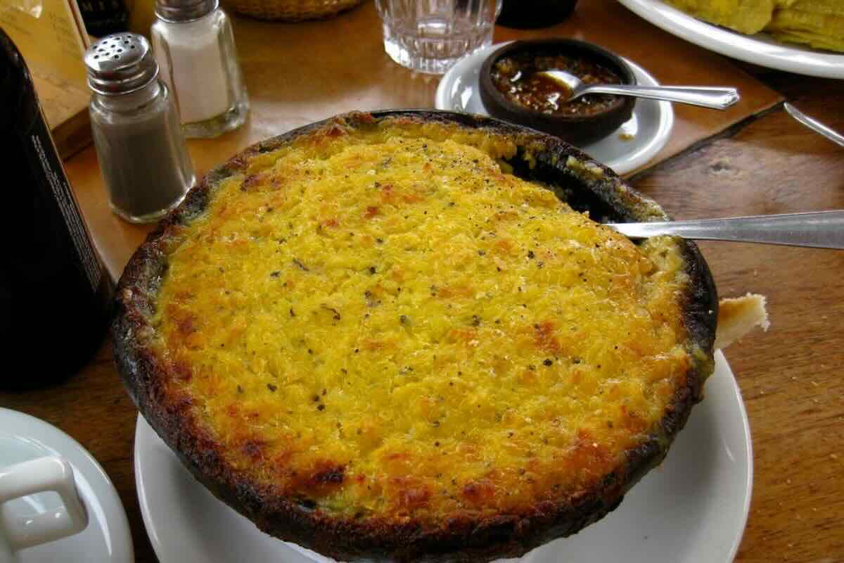 Pastel de elote salado. Foto de Flickr.