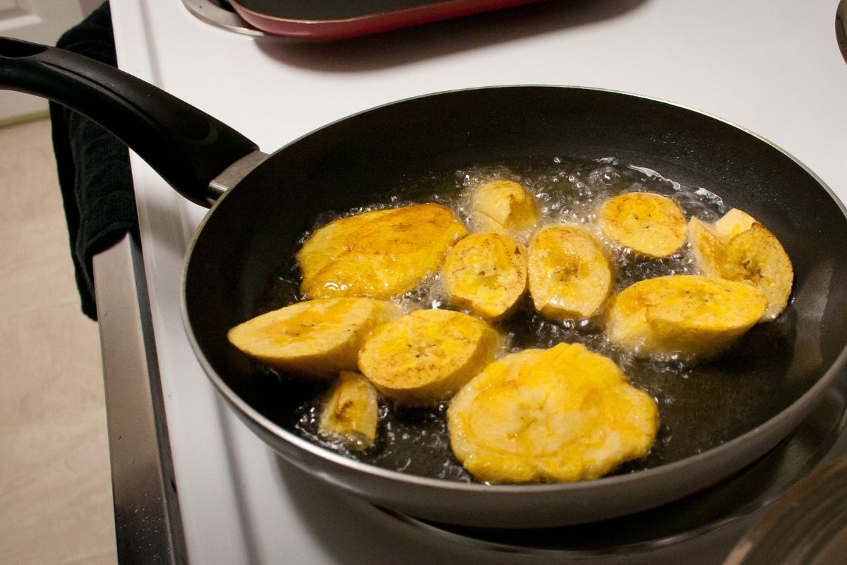 Plátanos fritos caseros. Foto de Flickr.