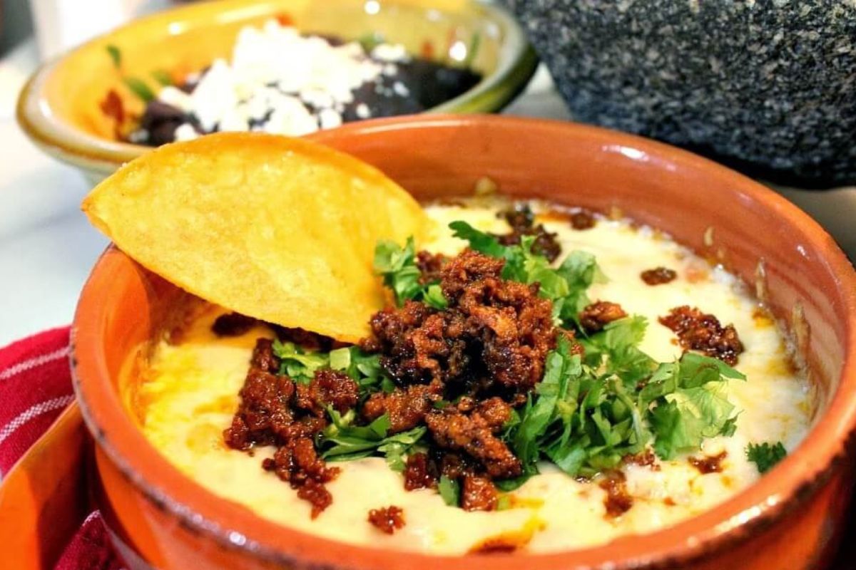 Choriqueso para compartir al centro. Foto de Flickr.