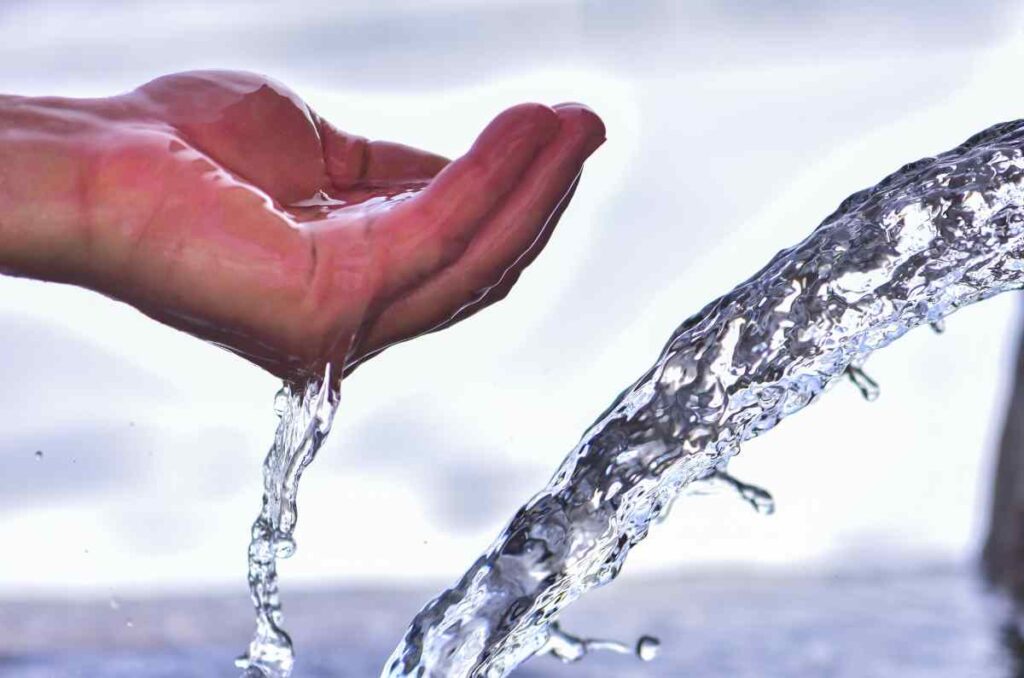 Tips para que beber más agua natural sea un hábito sostenible 0