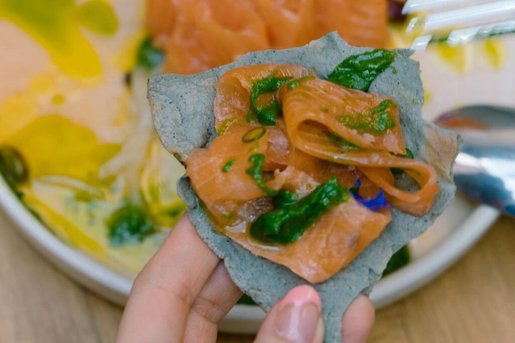 Aúna celebra la diversidad de ingredientes por temporada en su cocina.