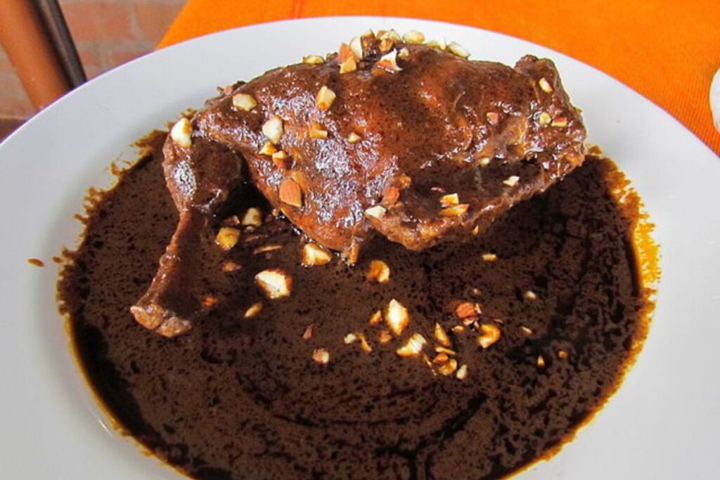 El mole chiapaneco también es uno de los tesoros gastronómicos que presume México.