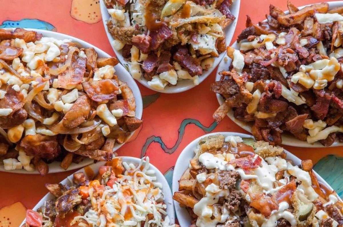 Opciones de poutines en La Baquise, foto tomada de sus redes sociales