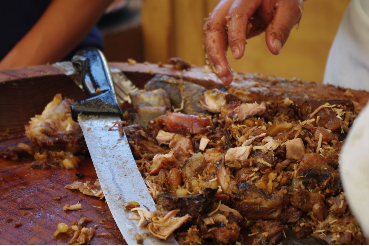 Carne de cerdo cocina en manteca. Foto de Flickr.