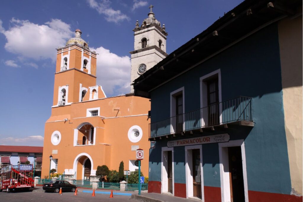 Los pueblos en México son reconocidos por su comida callejera y tradiciones.