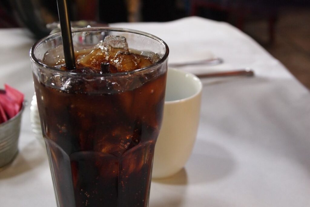 El tonicol es un refresco oscuro nacido en Sinaloa.