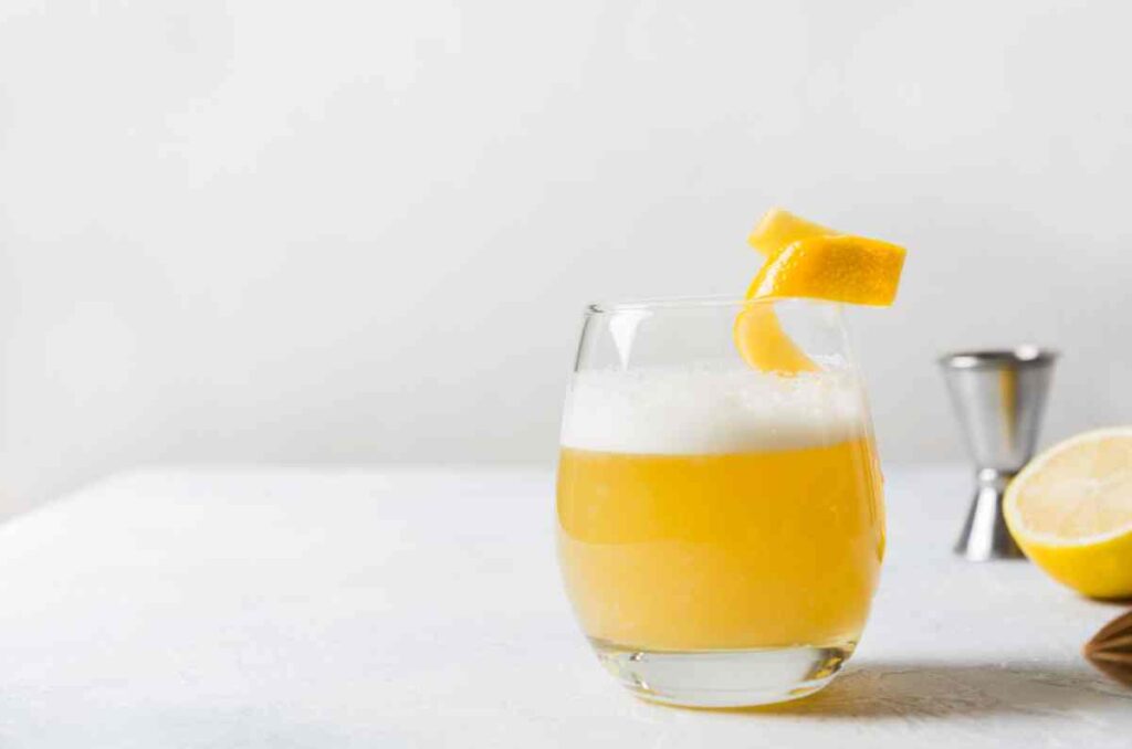 Historia y origen del whisky sour y una receta para prepararlo 0