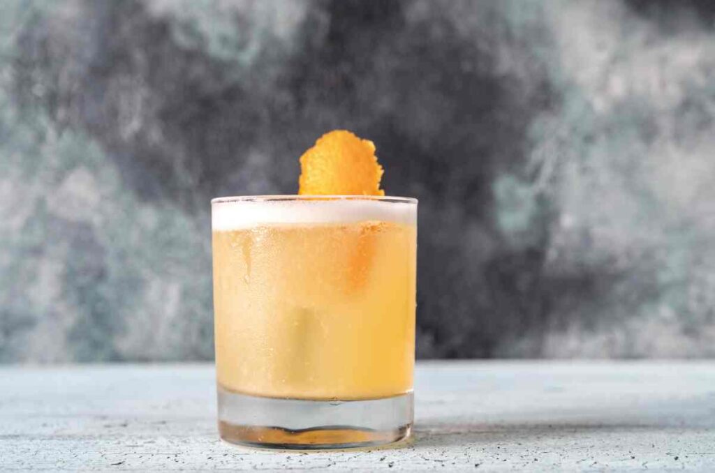 Historia y origen del whisky sour y una receta para prepararlo 1