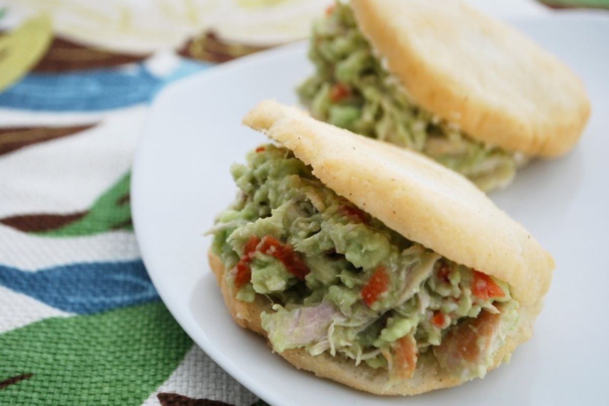 2. Ocho, tres, cinco