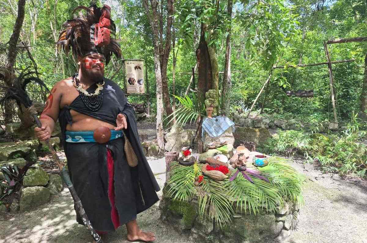 Ofrendas al alux en Pueblo del Maíz @ Cozumel, foto de Miriam Carmo