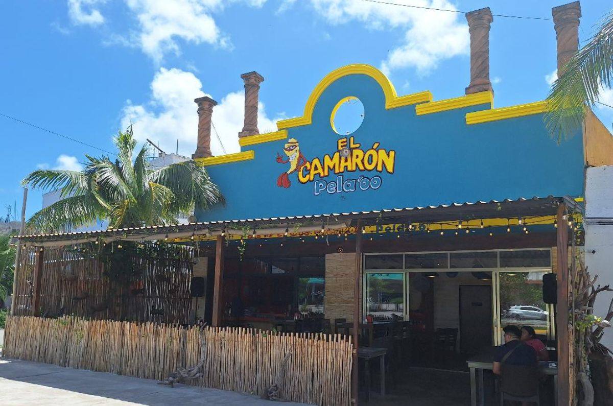 Fachada del restaurante El Camarón Pela'oo Cozumel, foto de Miriam Carmo