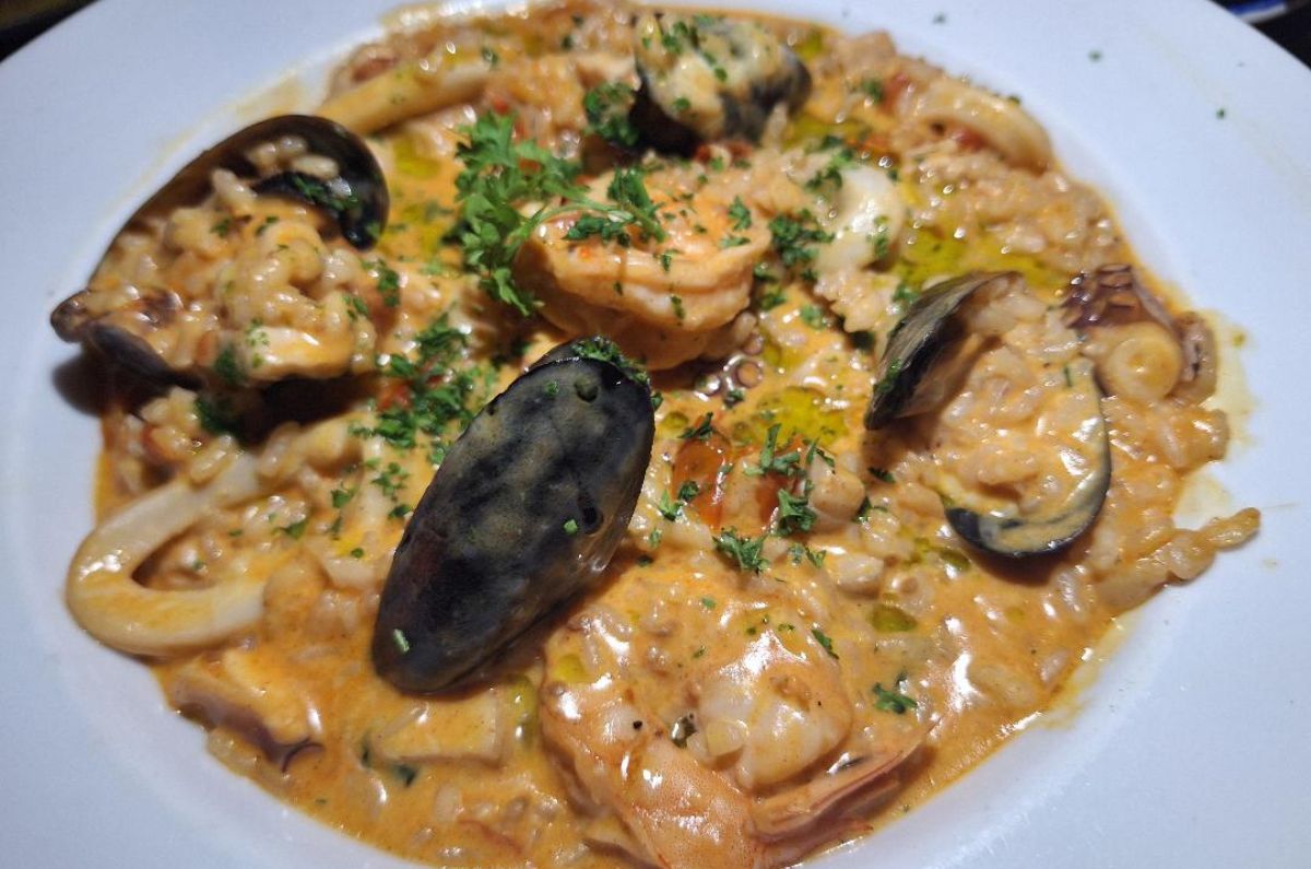 Risotto de mariscos con frutos de mar y caldo de langosta de Buccanos, foto de Miriam Carmo