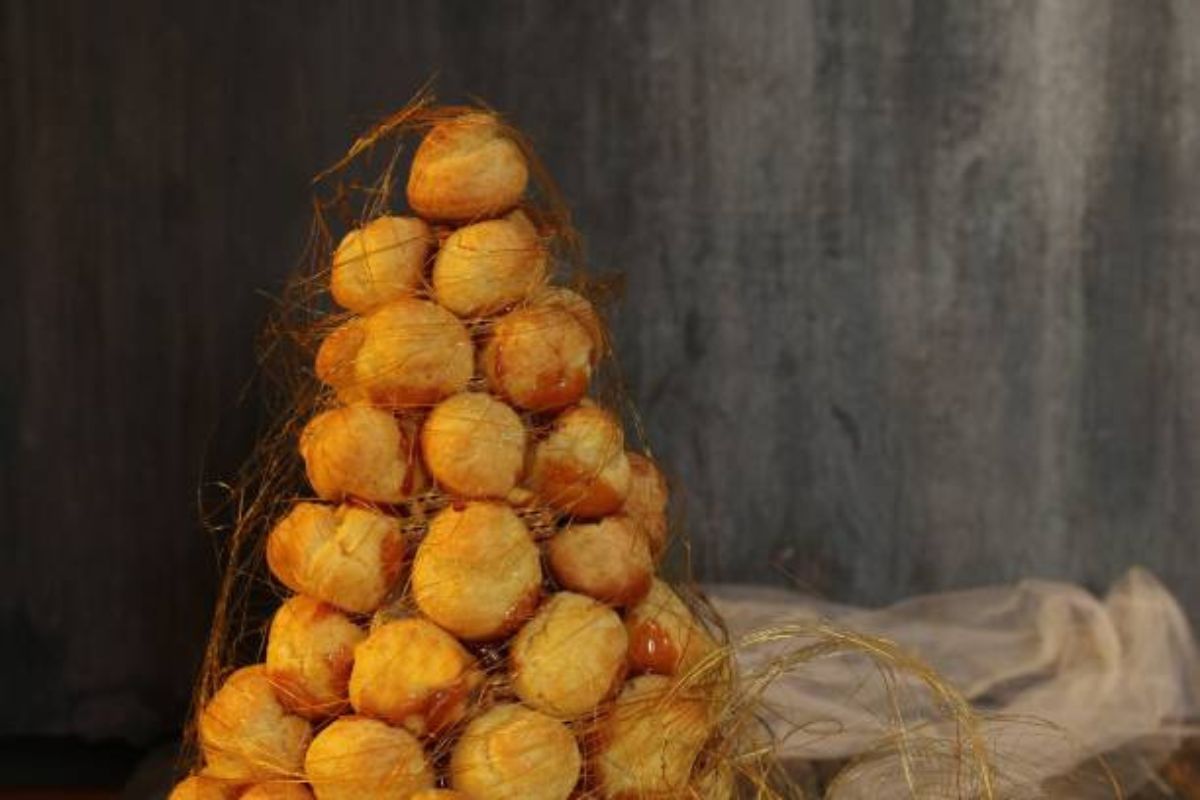 Croquembouche original. Foto de iStock.