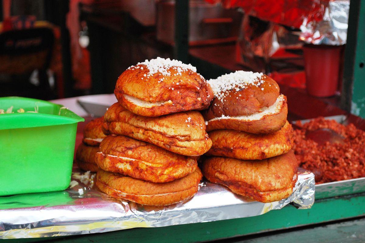 Pambazos clásicos en la CDMX. Foto de Flickr.