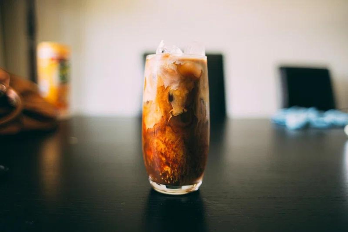 Cold brew con crema de leche. Foto de Pexels.