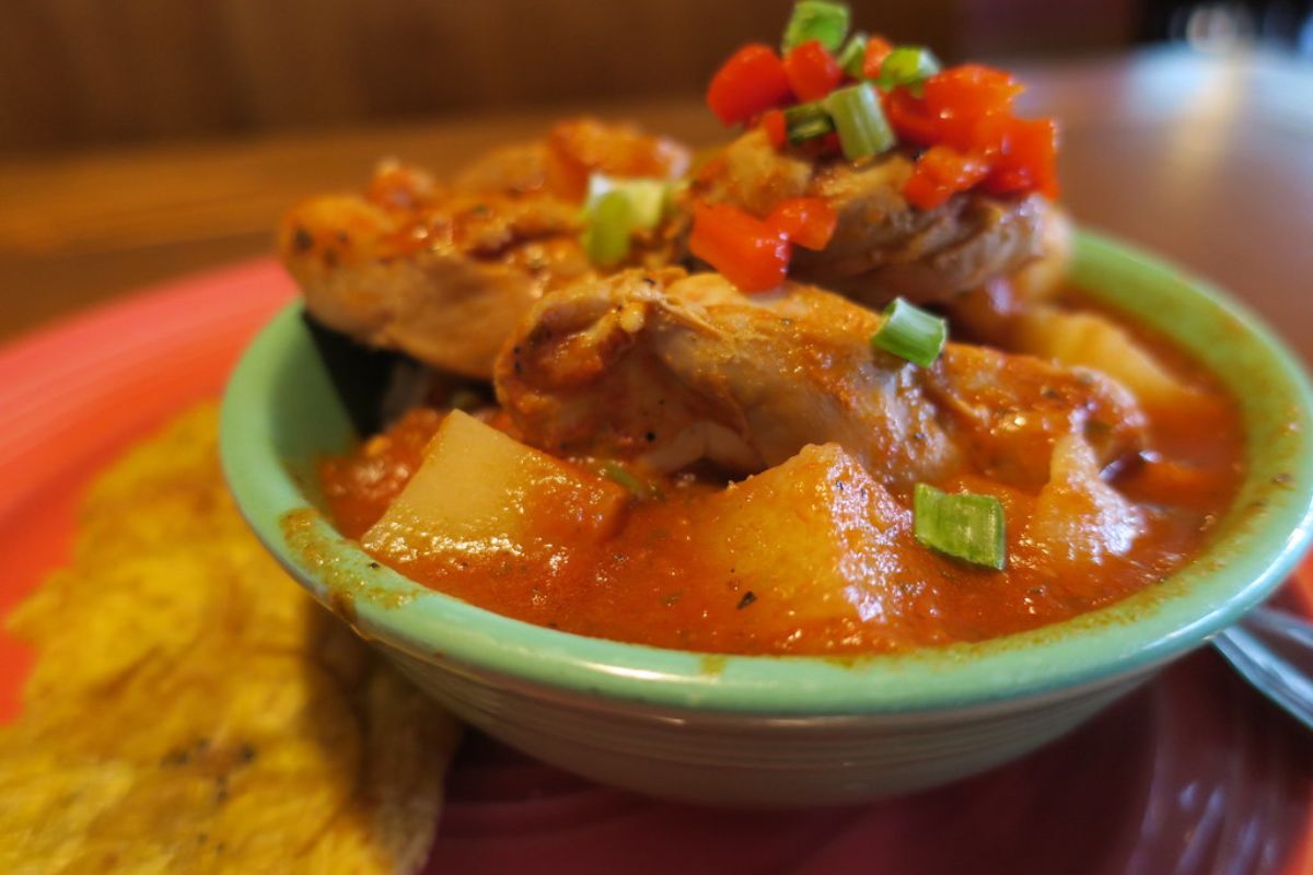 Pollo a la jardinera: una receta histórica que vale la pena dominar en casa