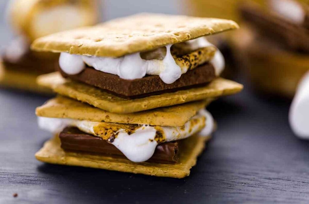 Historia y origen de los smores, el postre que crearon los scouts