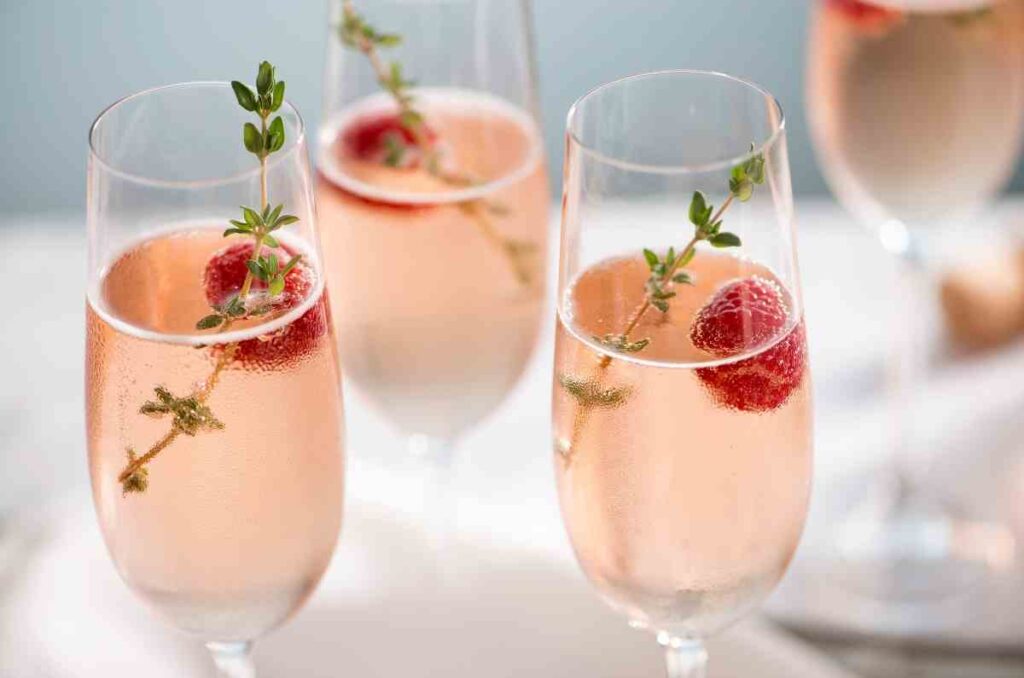 5 recetas de bebidas con champagne que amarás preparar 1