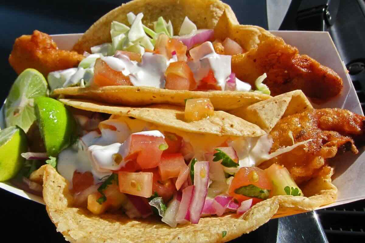 Tacos de pescado estilo Tijuana. Foto de Flickr.