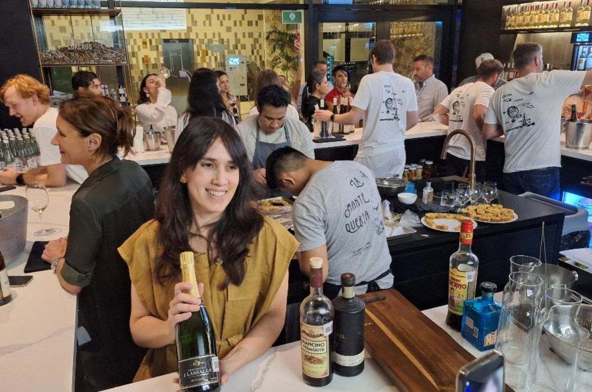 Sommelier Carolina Martínez de La Mantequería Cancún, foto de Miriam Carmo