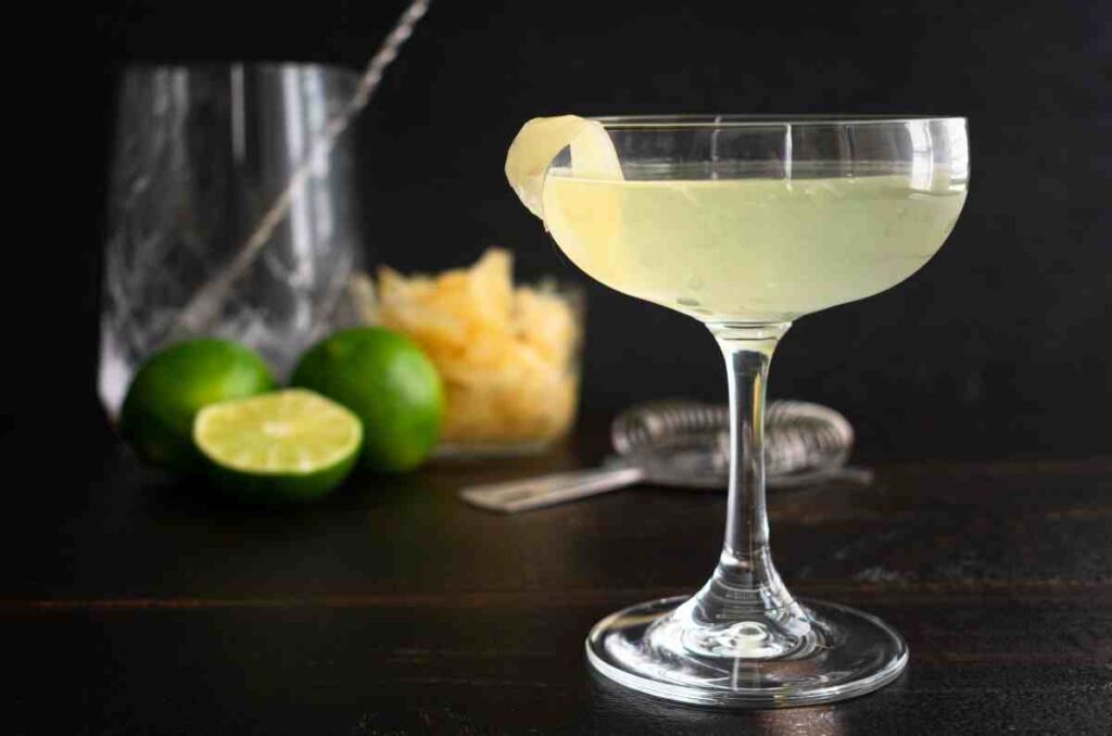 5 cocteles con sake: Recetas y preparación paso a paso