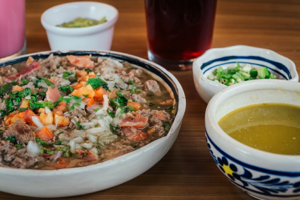 La carne en su jugo es un platillo típico de Guadalajara.