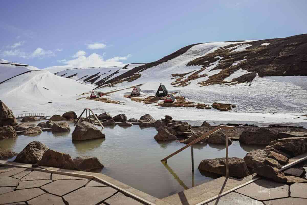 Vista panorámica de las montañas en invierno. Foto por Deby Beard.