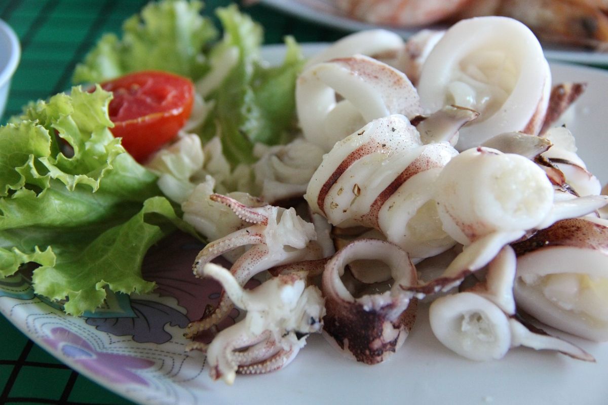 Ensalada fresca con mariscos. Foto de Flickr.