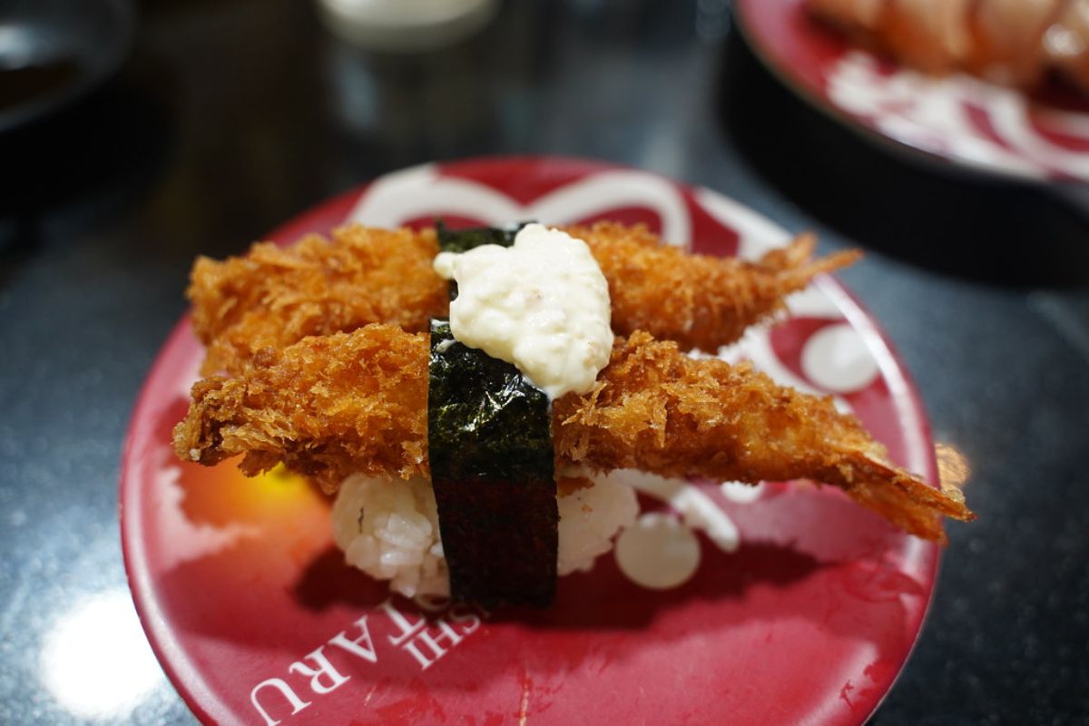 Nigiri con camarones empanizados. Foto de Flickr.