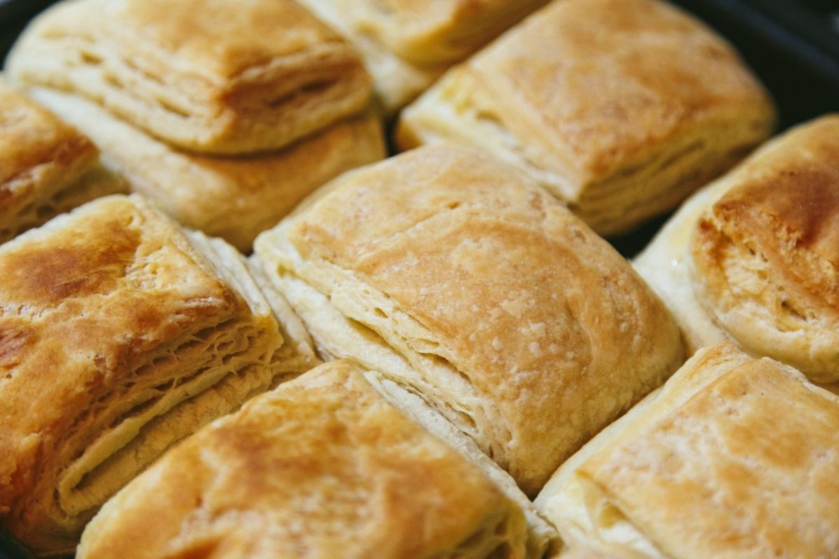 Empanadas recién horneadas. Foto de Flickr.