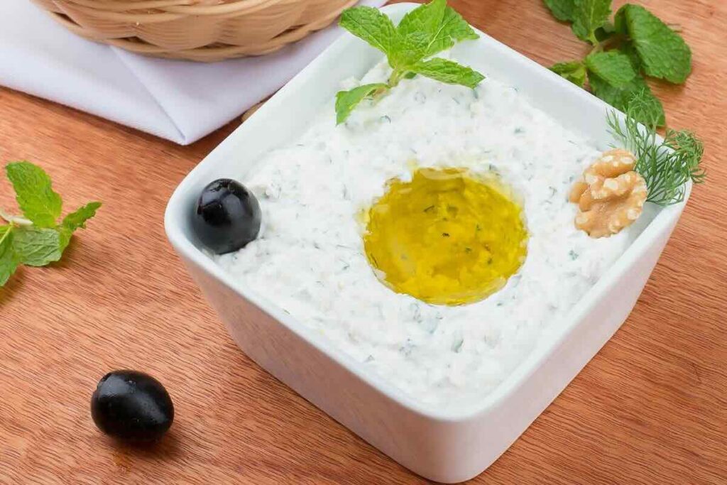 El tzatziki es uno de los protagonistas de la cocina griega.