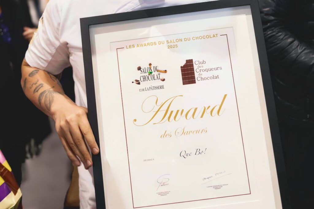 Así recibió el chef JoséRa Castillo el máximo reconocimiento de la chocolatería internacional en Francia.