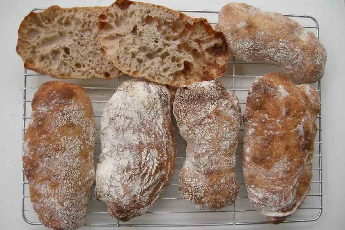 Ciabatta de masa madre. Foto de Flickr.