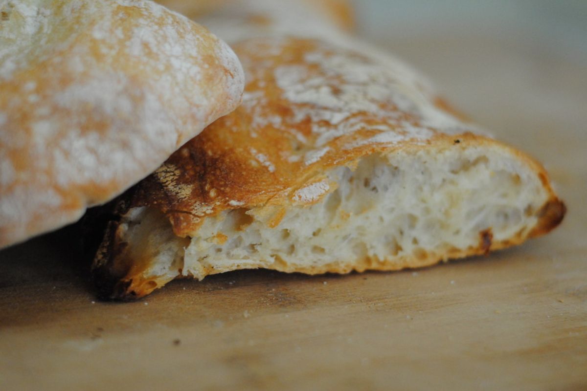 Ciabatta recién horneada. Foto de Pexels.